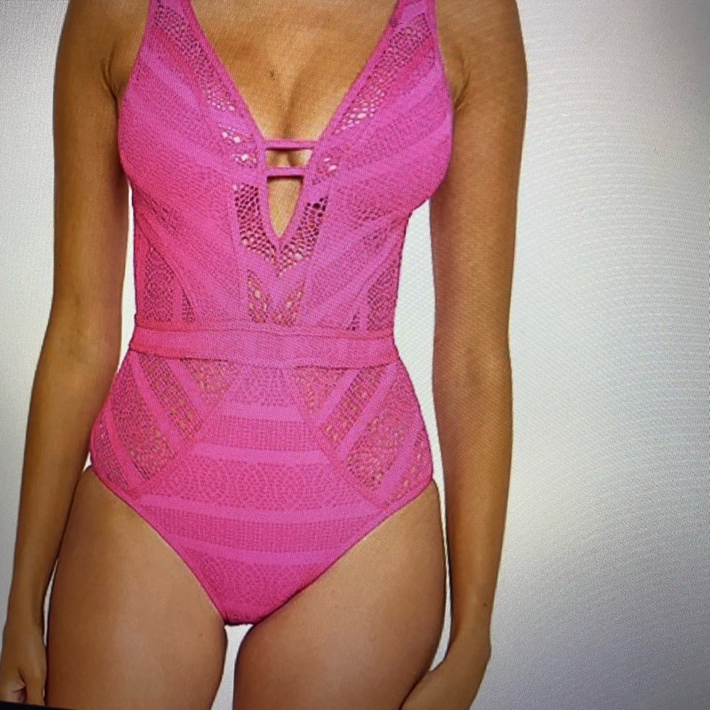 Becca Virtue Color Play Crochet Plunging V-Neck Swimsuit Pink Flamingo Sz M NWT
